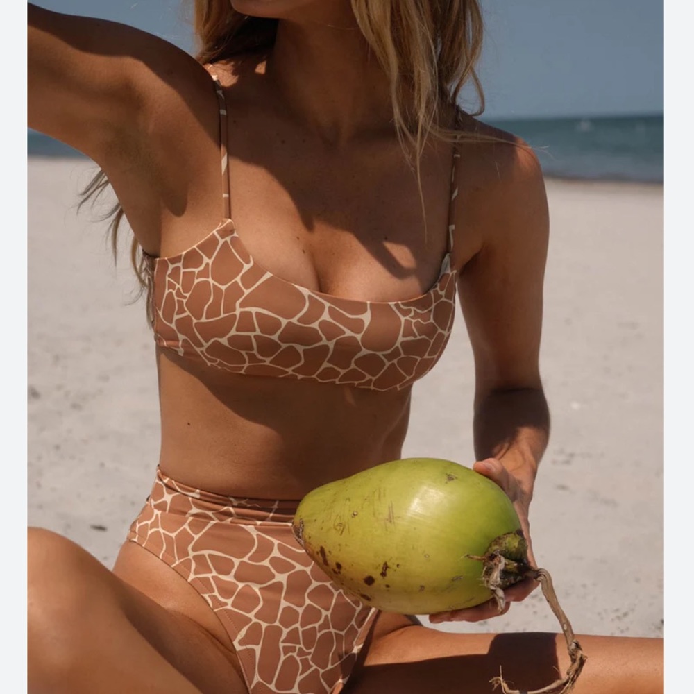 Tan + Lines Sedona Bathing Suit Top - Wild Pattern (Giraffe)